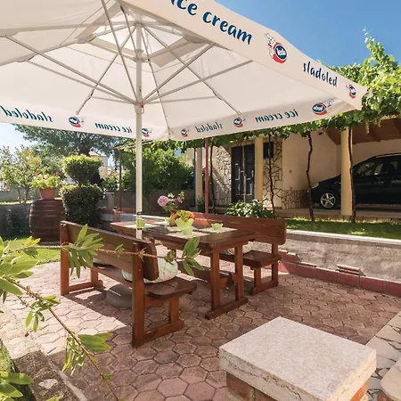 Holiday home 2 Bedroom Amazing Home In Pula *