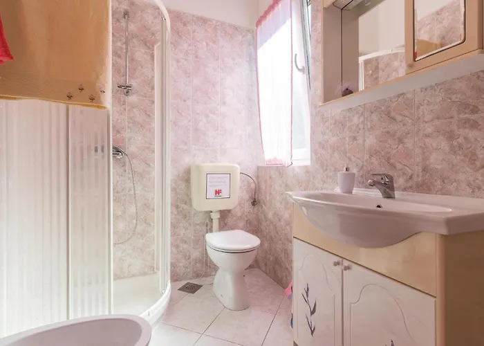 Дом отдыха 2 Bedroom Amazing Home In Pula